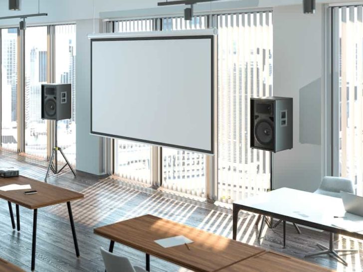 [DIY] How To Hang A Projector Screen From A Ceiling / On The Wall?