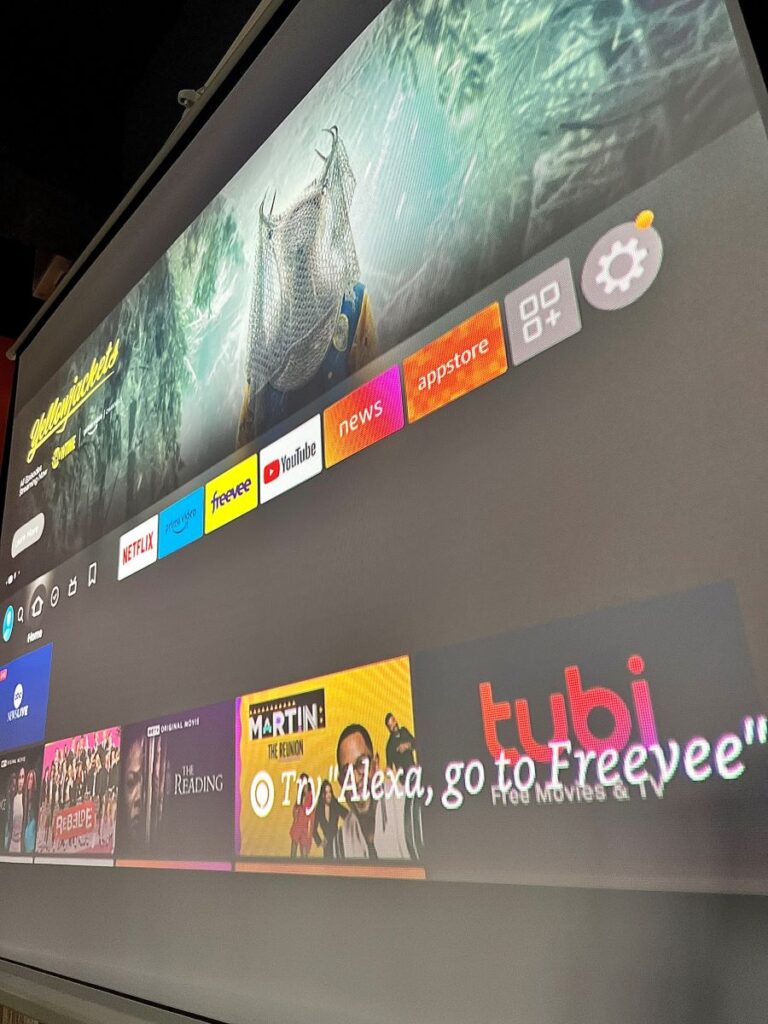 Projector Screen Gain Explained: How to Find the Ideal Gain for Your Screen?