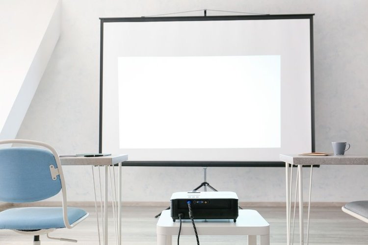 using short throw projector in a small room