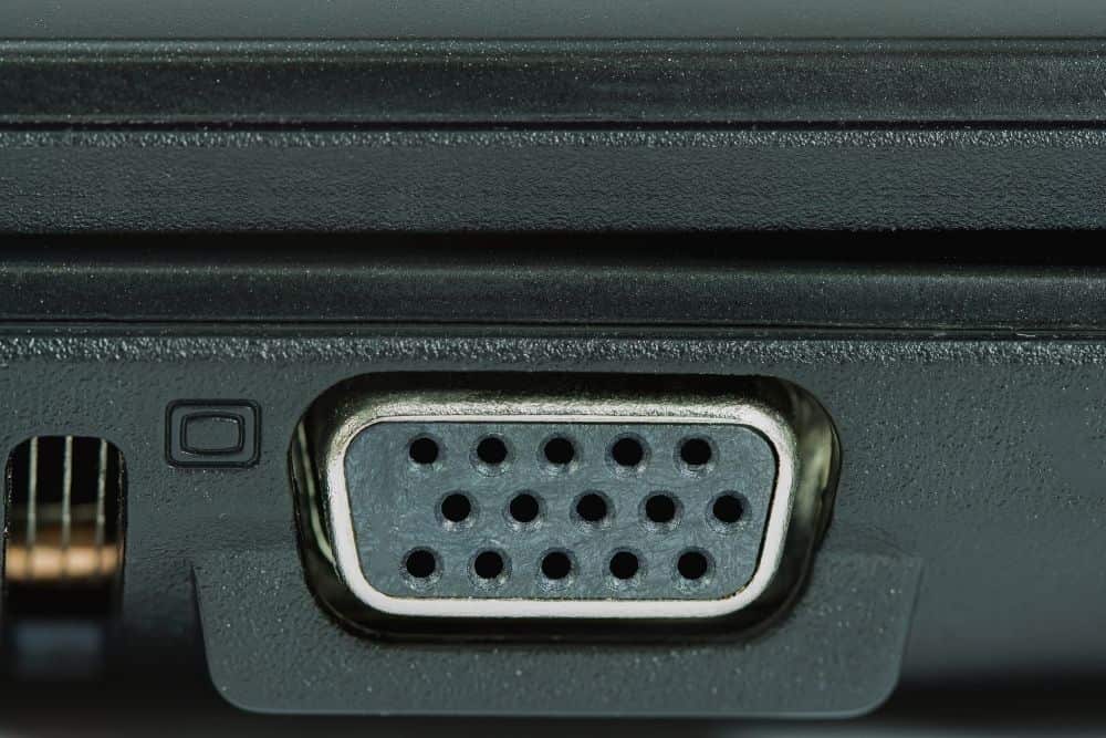 VGA port with 15 connectors in 3 rows of 5