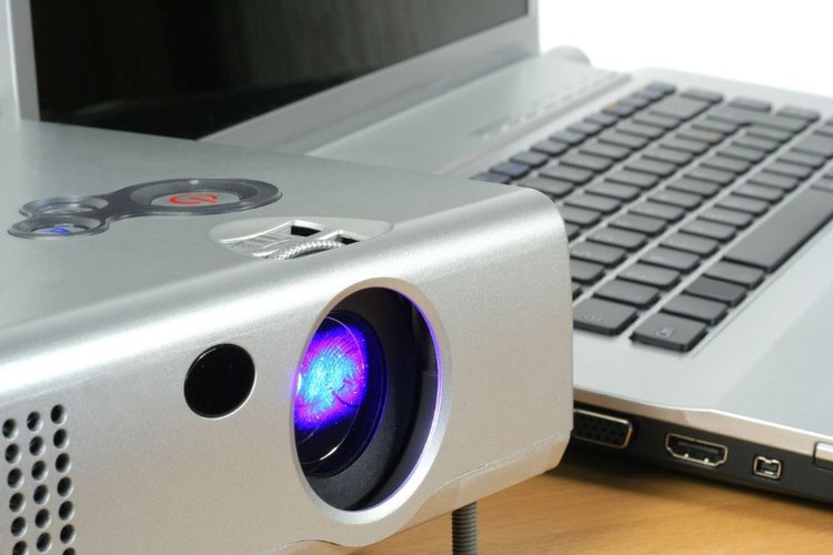 projector connecting to laptop without a VGA port