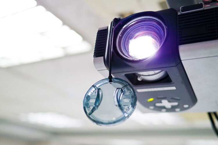 bulb projector