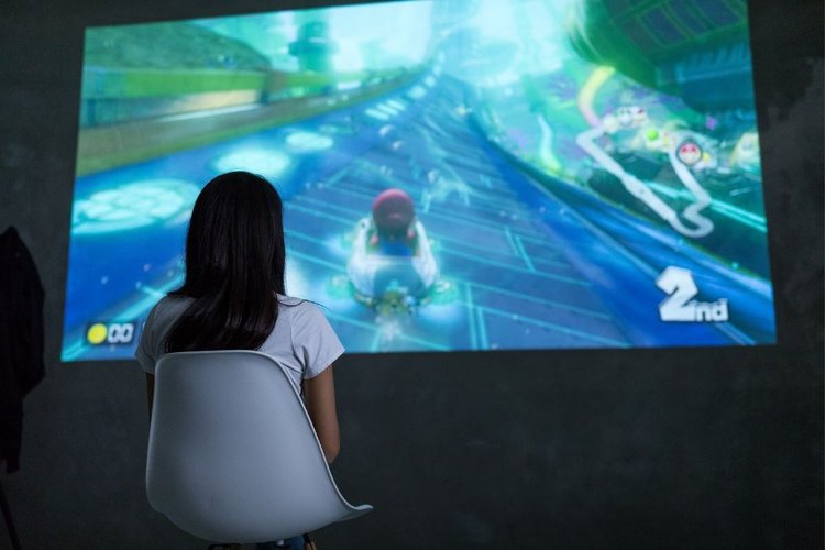 Improve your gaming experience with a 16:10 screen