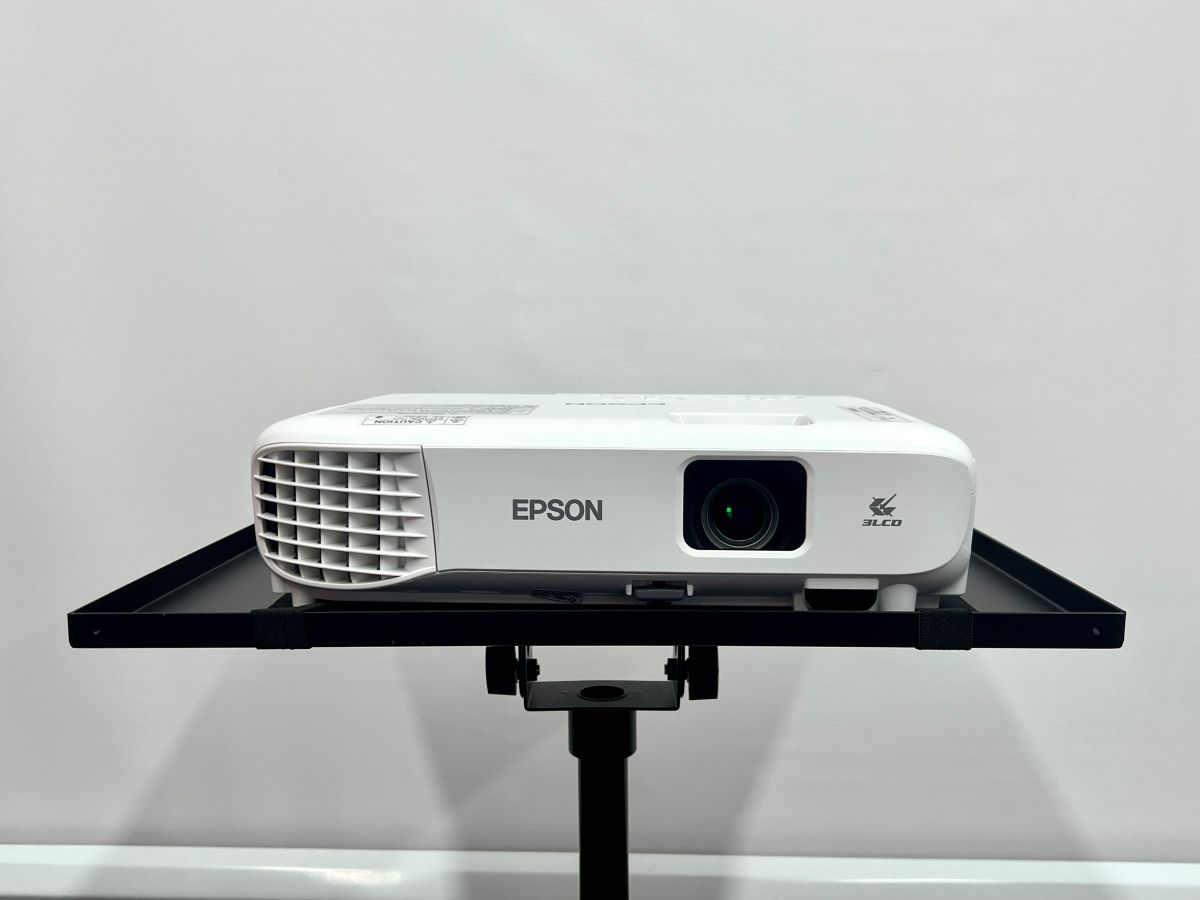 an epson projector is on a tripod