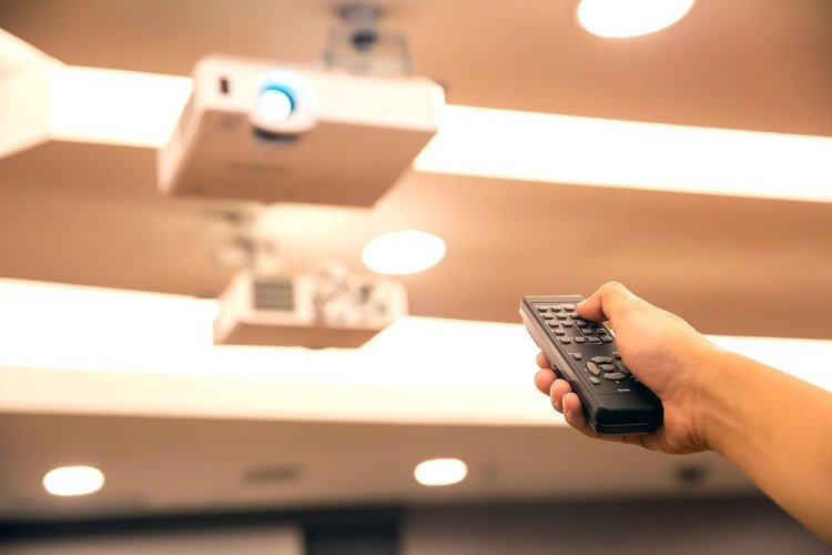 fix the rainbow effect of DLP projectors
