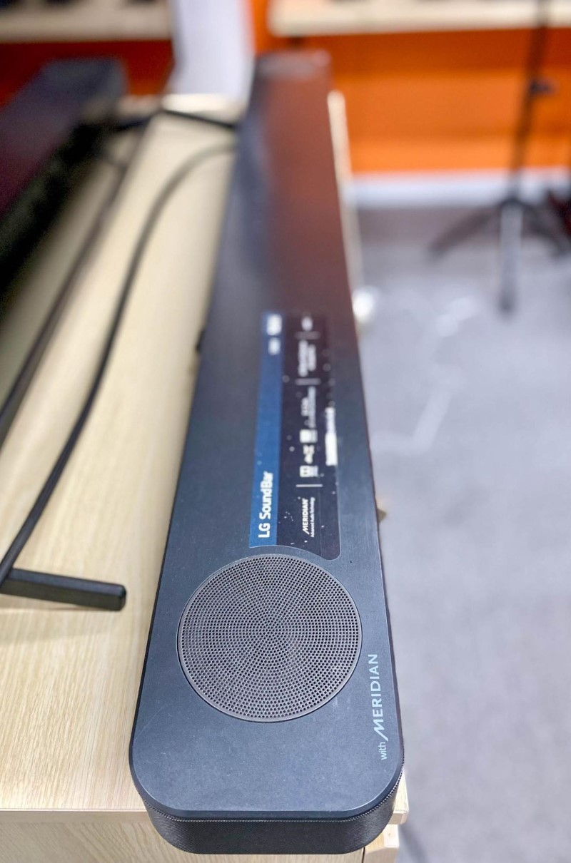 LG Soundbar seen from the side