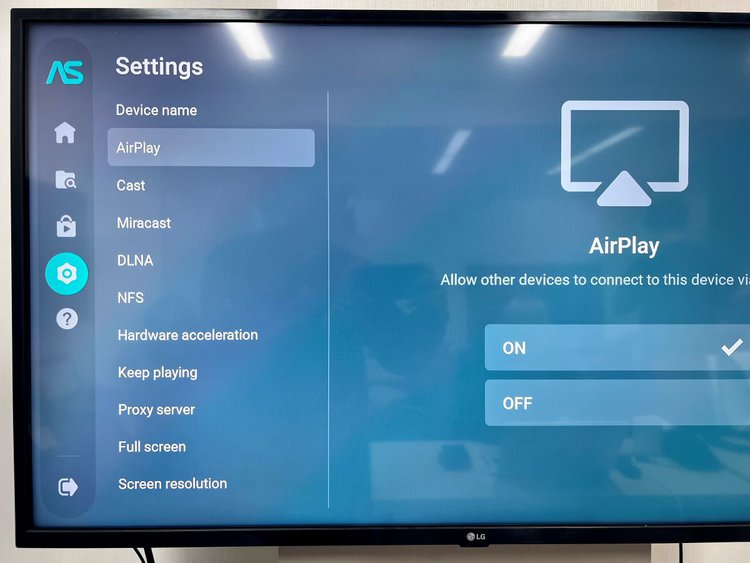 How To Connect a Phone to a Non-Smart TV? Wired & Wireless Solutions ...