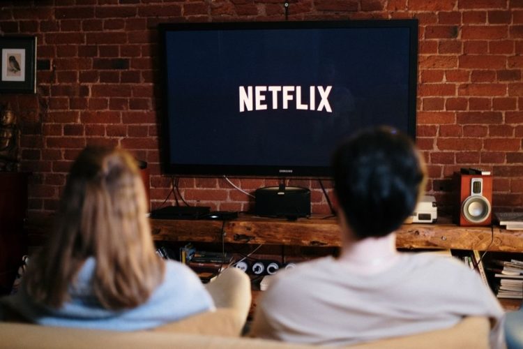 how to watch Netflix on a Dumb TV