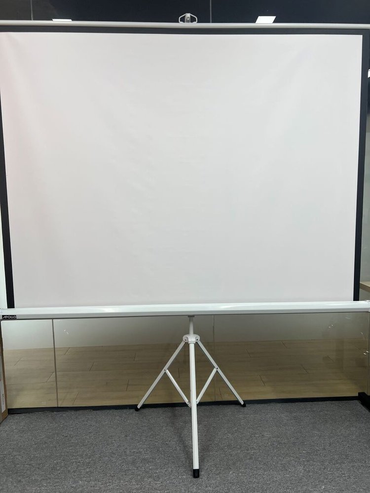 projector screen standing alone