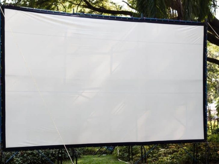 5 Best Projector Screens for 4K Resolution