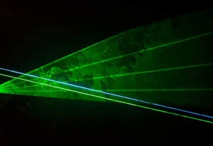 How to Make a Laser Pointer Beam Visible?