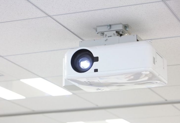How to Mount an Epson projector to Ceiling?