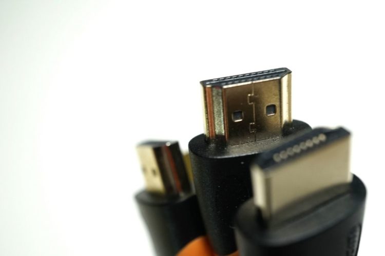 Unterschiedliche Größe von HDMI-Kabeln