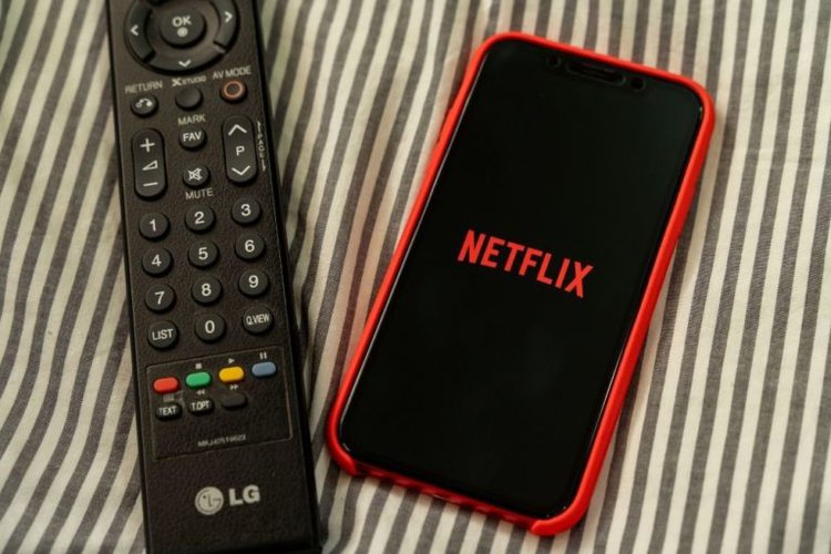 how-many-4k-movies-does-netflix-have-pointer-clicker