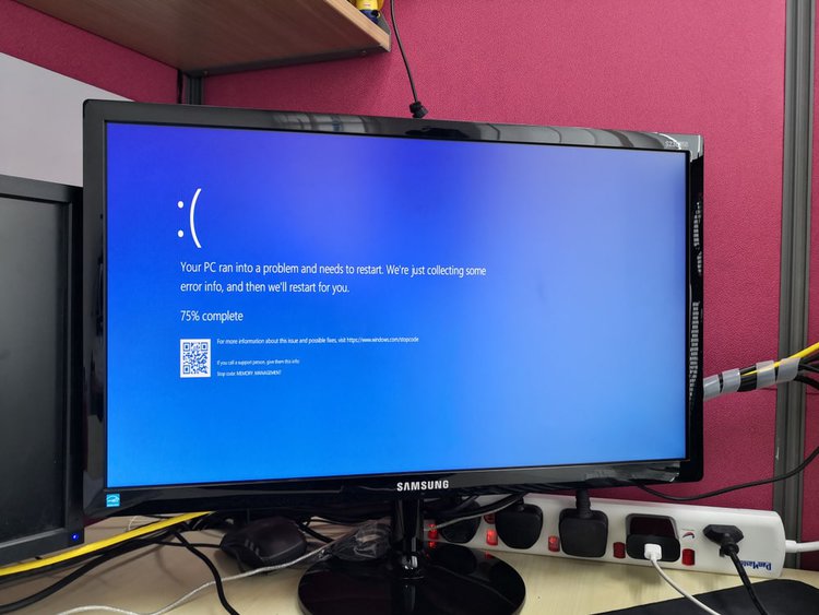 Blue screen of death or BSOD on the monitor screen