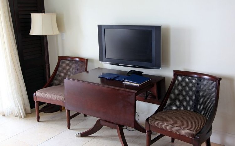 Alter Fernseher im Hotelzimmer