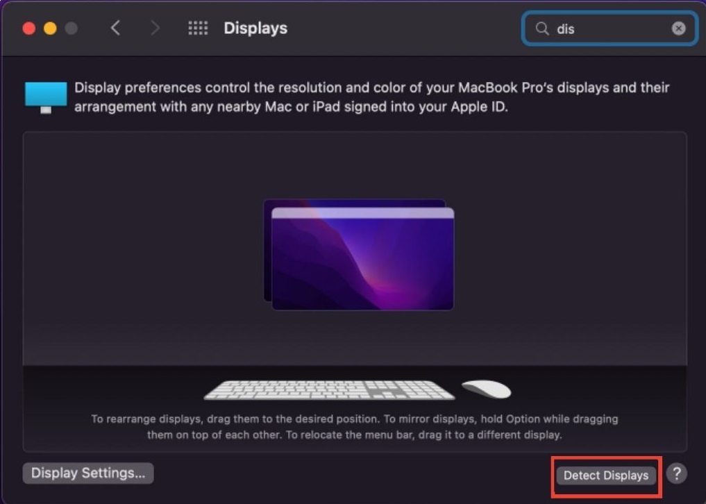 The detect displays button feature on MacBook is highlighted in a red box