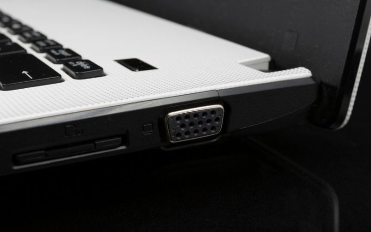 Can a Laptop VGA Port Be Used as an Input?