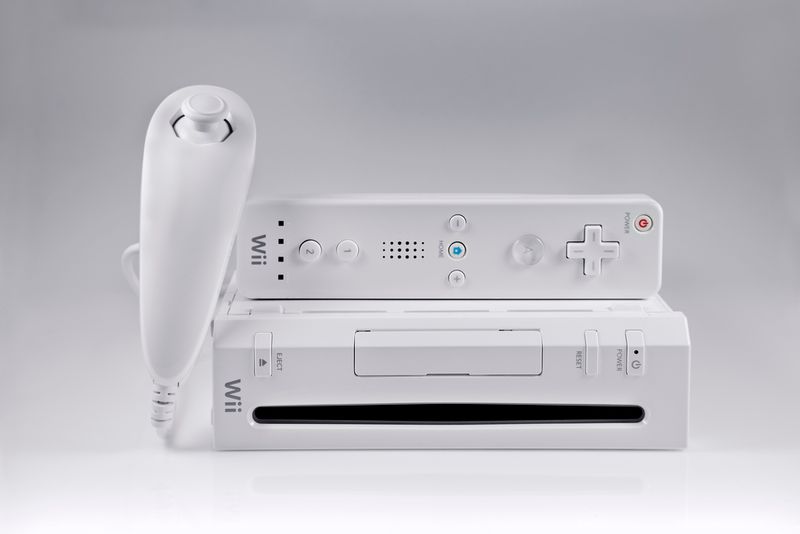 a white Nintendo Wii