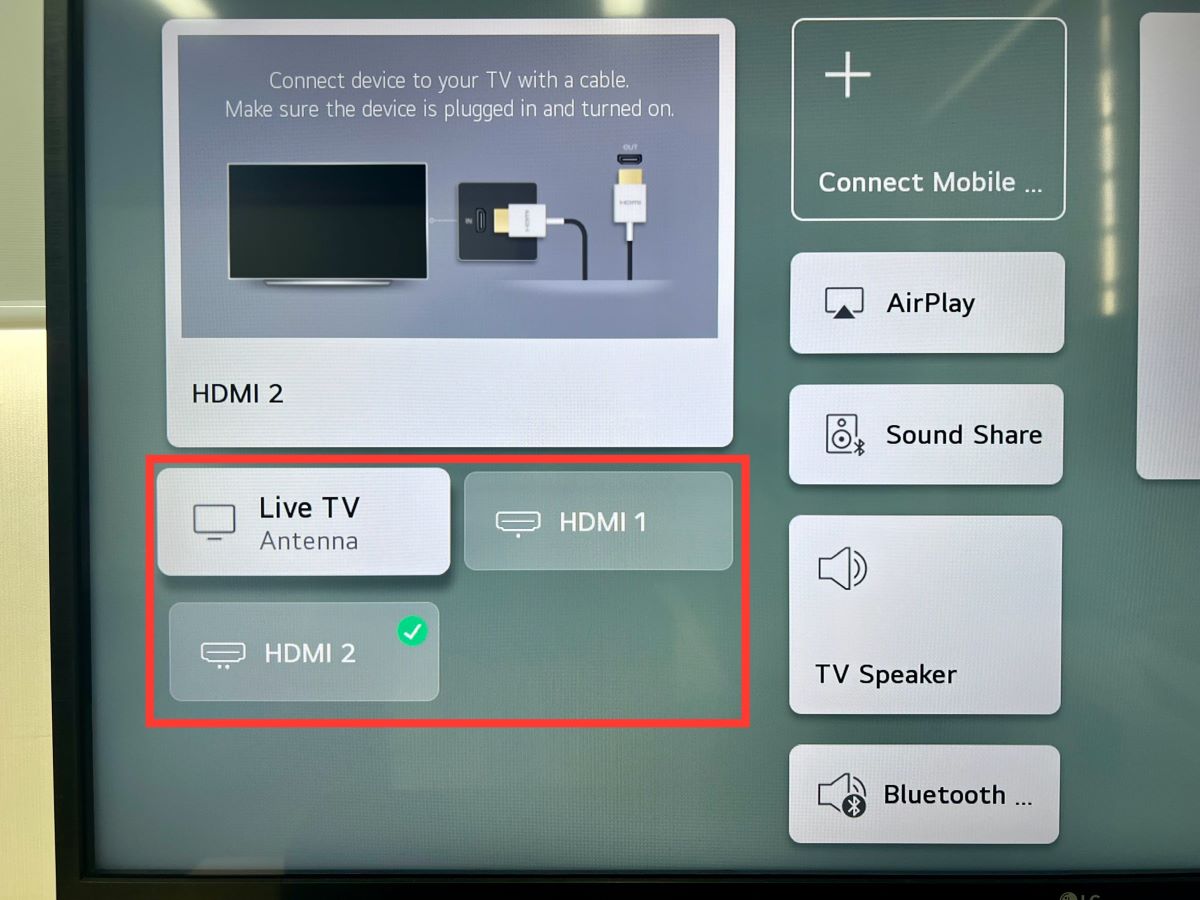 home dashboard of an lg tv, inputs are highlighted