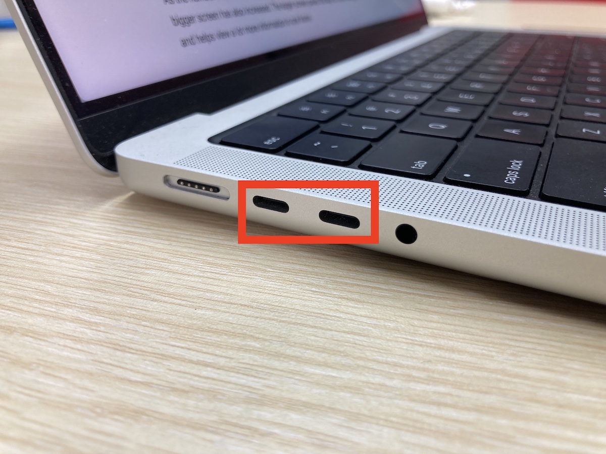 two usb-c thunderbolt ports on a macbook pro 14 inch