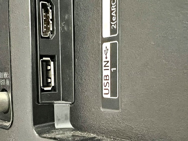 an lg tv's usb port