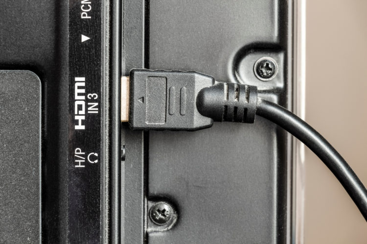 HDMI-Kabelstecker HDMI-Anschluss im Fernseher
