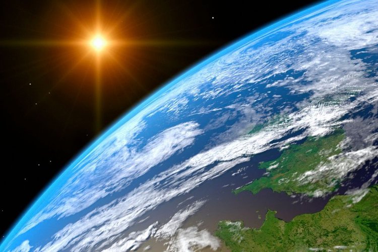 how many lumens is the sun