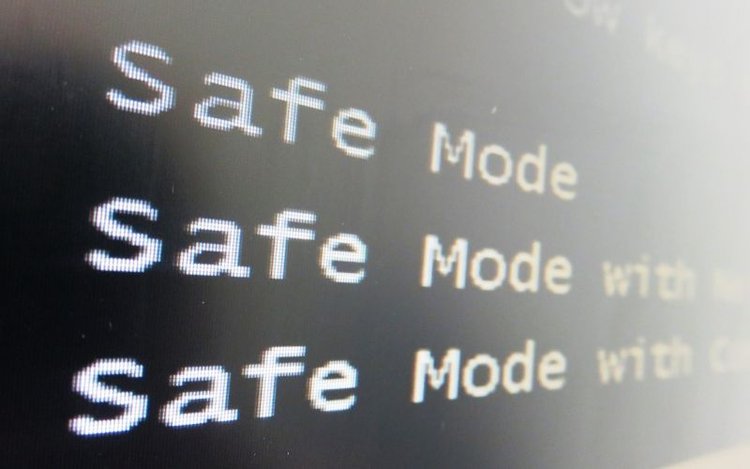 Safe mode on computer screen