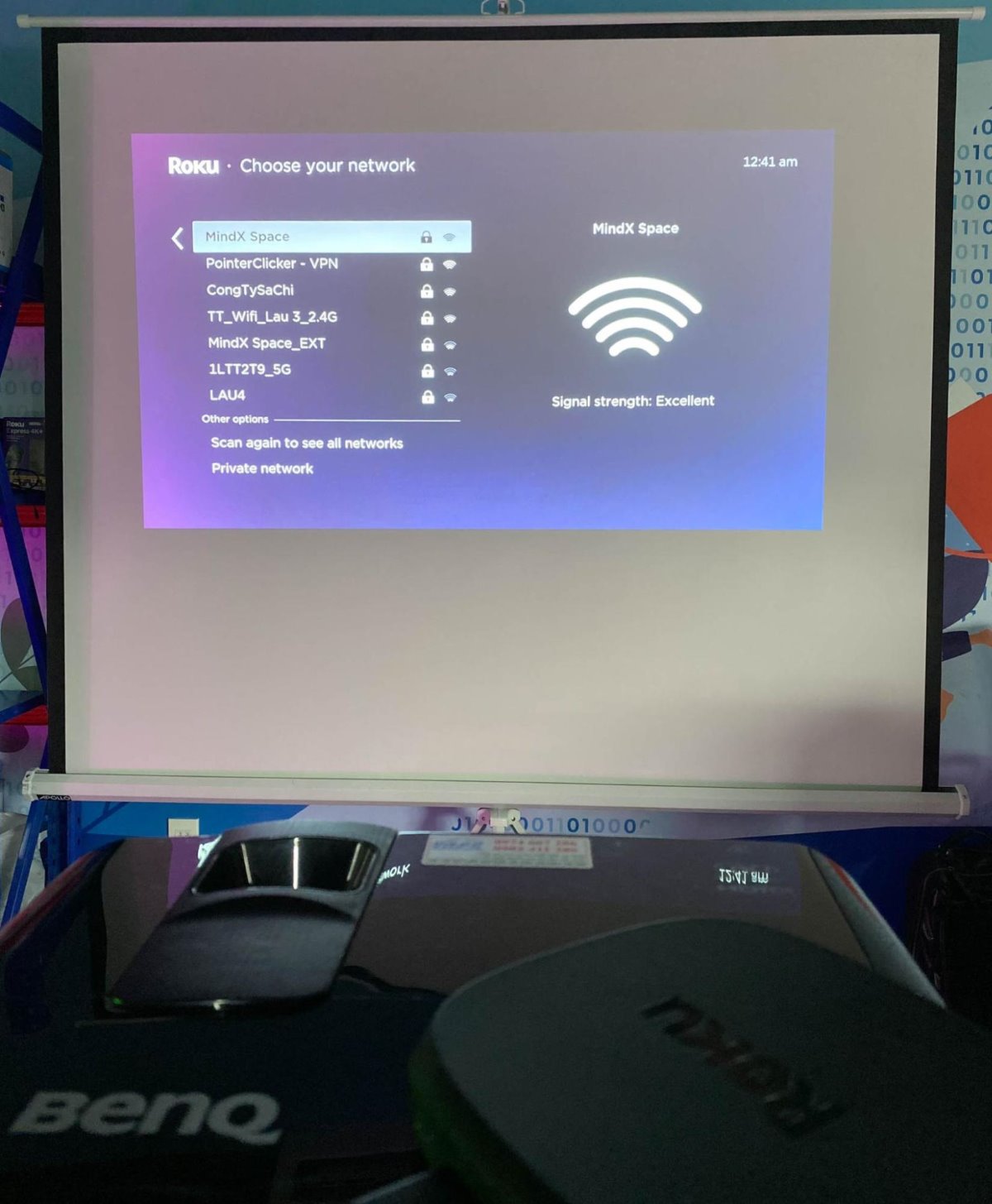 a BenQ displaying Roku Wireless settings screen