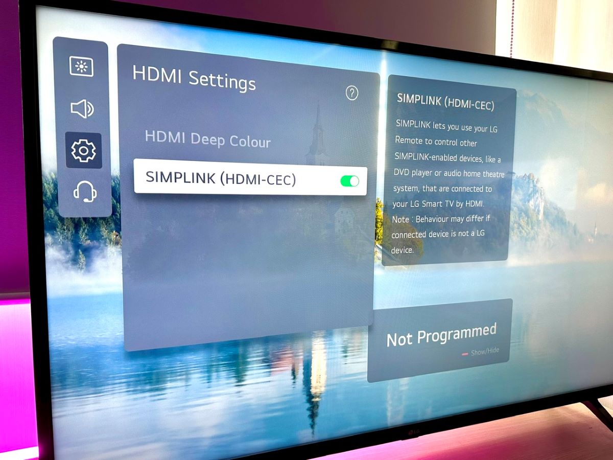 simplink aka hdmi cec feature is toggled on on an lg tv
