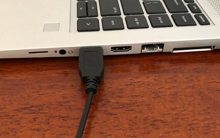 modern laptop has no vga port