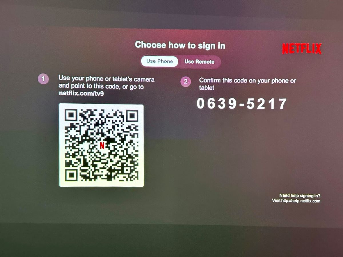 sign-in screen of netflix app on an xgimi projector
