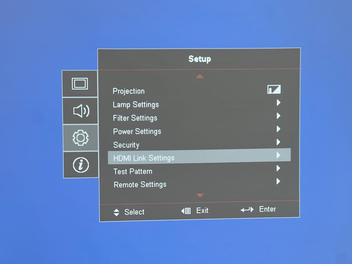 HDMI Link settings is being highlighted on Optoma projector