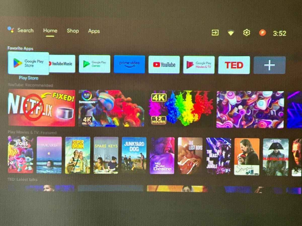 google play store is highlighted on an xgimi projector
