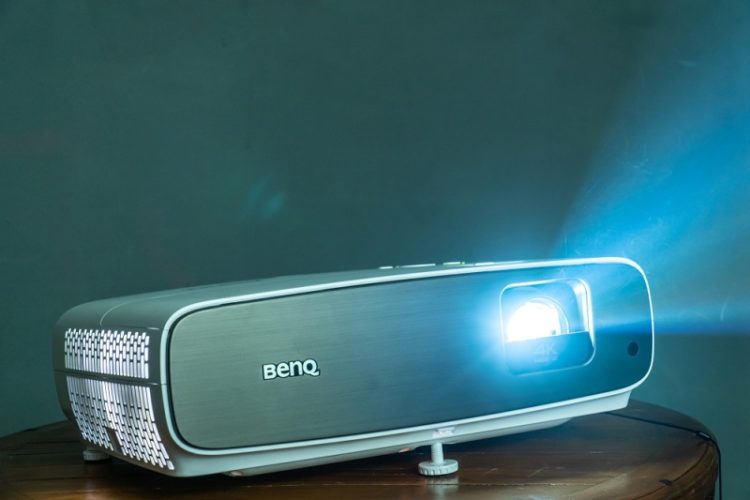 reasons update BenQ projector firmware