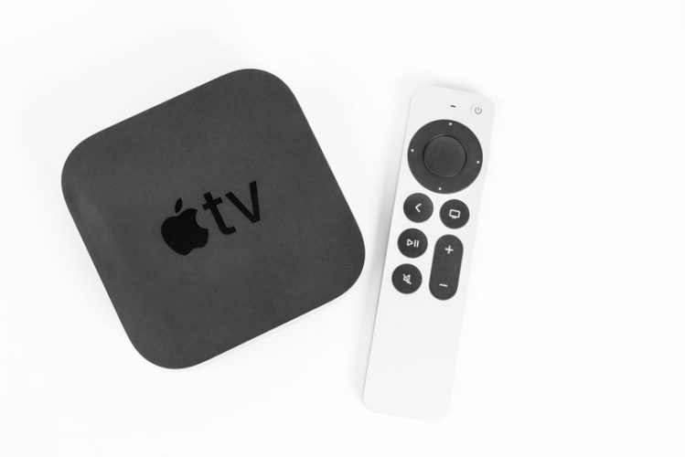 Apple TV 4K y mando a distancia