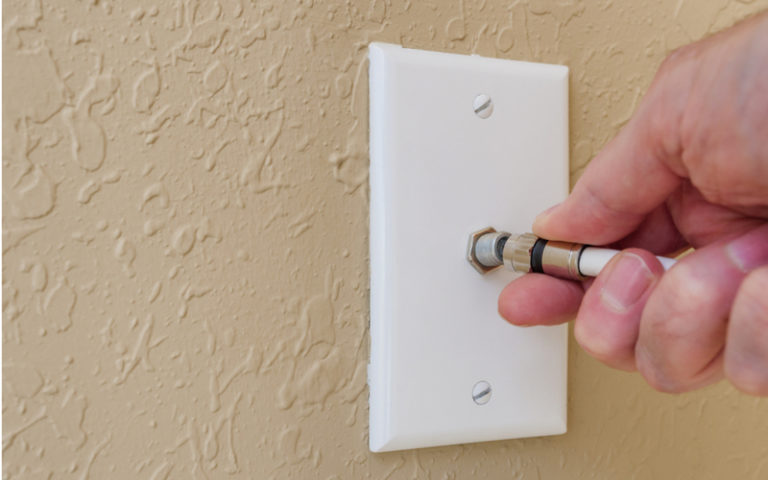 no-coaxial-outlet-3-alternative-ways-to-get-wi-fi-connection-pointer