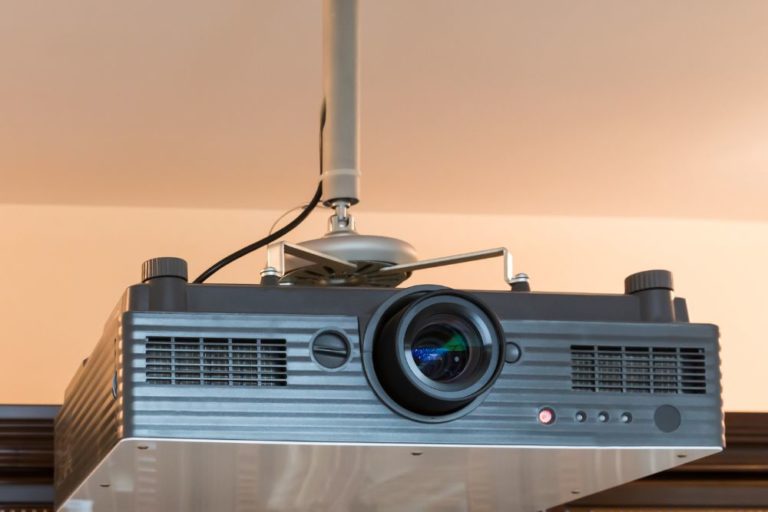 6 Renter-Friendly Solutions to Mount a Projector in a Rental Property