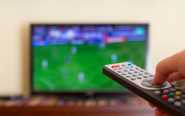 use a remote to fix a freezing TV