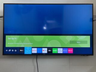 a Samsung TV stuck on a channel