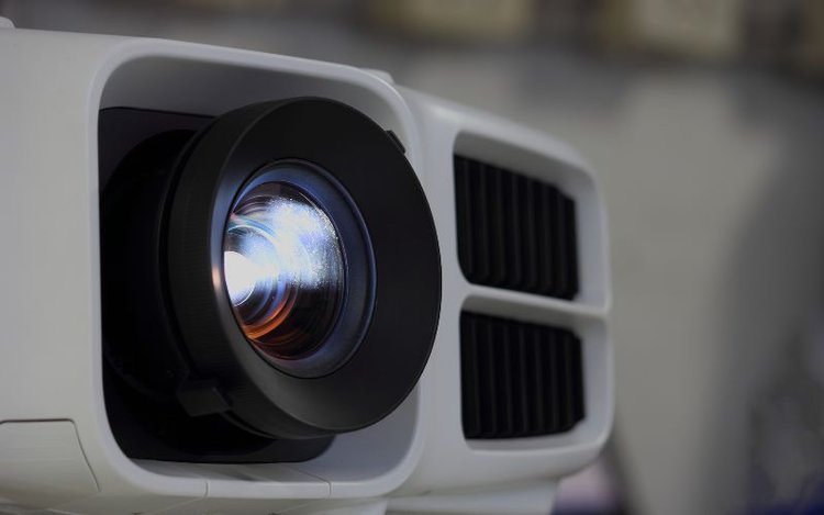5 Good Uses for Your Old Projector Lens