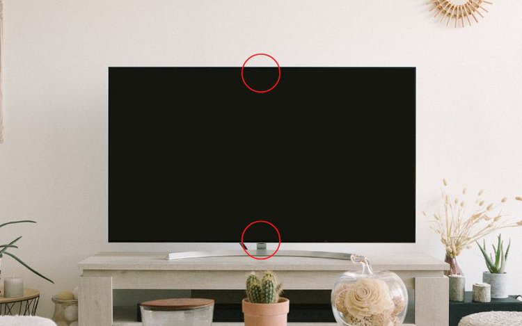the middle of the top and bottom of TV are where camera locates
