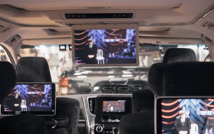 watching TV screen while driving