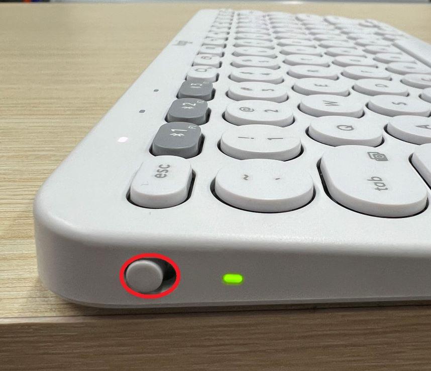 The button that use for to turn on and off the Logitech keyboard
