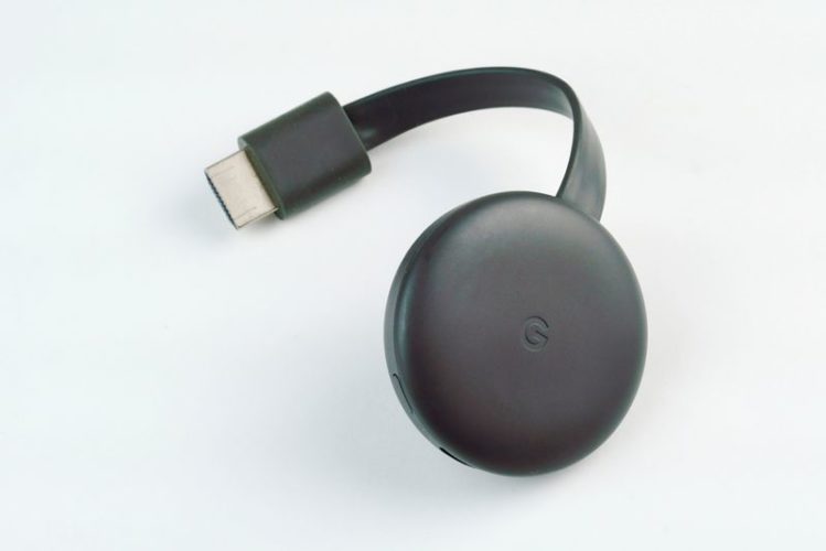 ein schwarzer Google Chromecast
