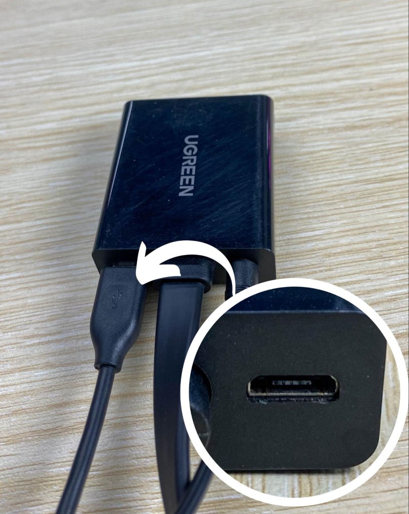 powering micro-USB power port of HDMI to VGA converter