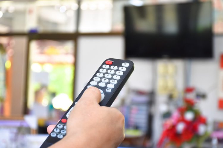 Can You Use a Universal Remote on a Fire Stick? - Pointer Clicker