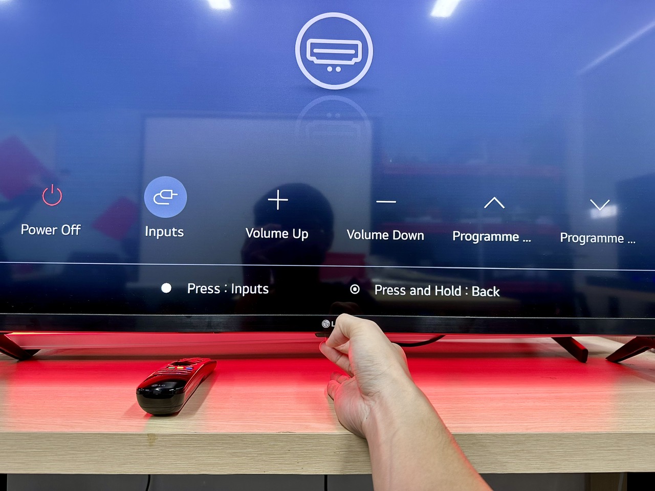 press the power button to confirm switching input on an lg tv
