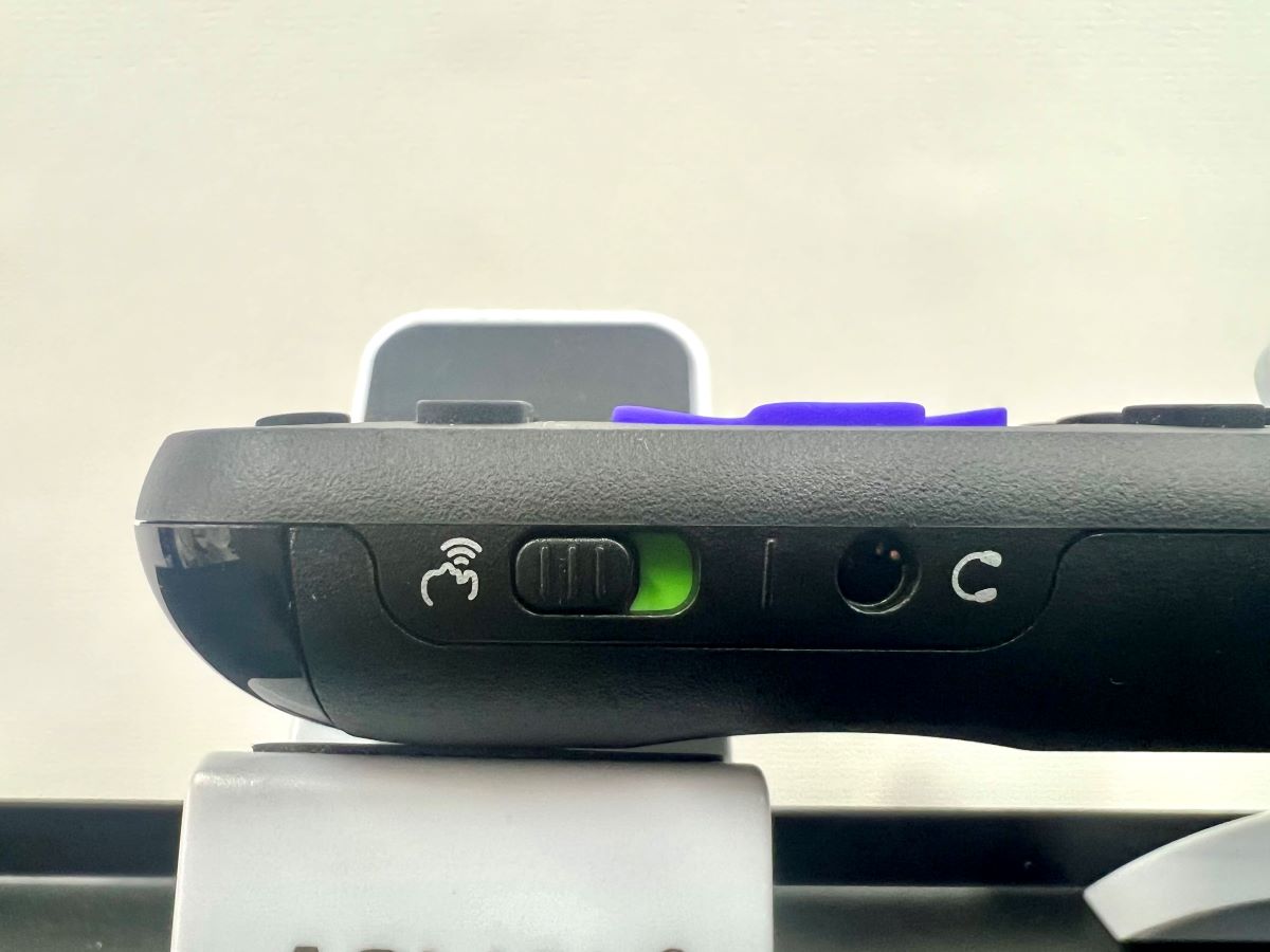 the hands-free voice controls feature on a roku voice remote pro